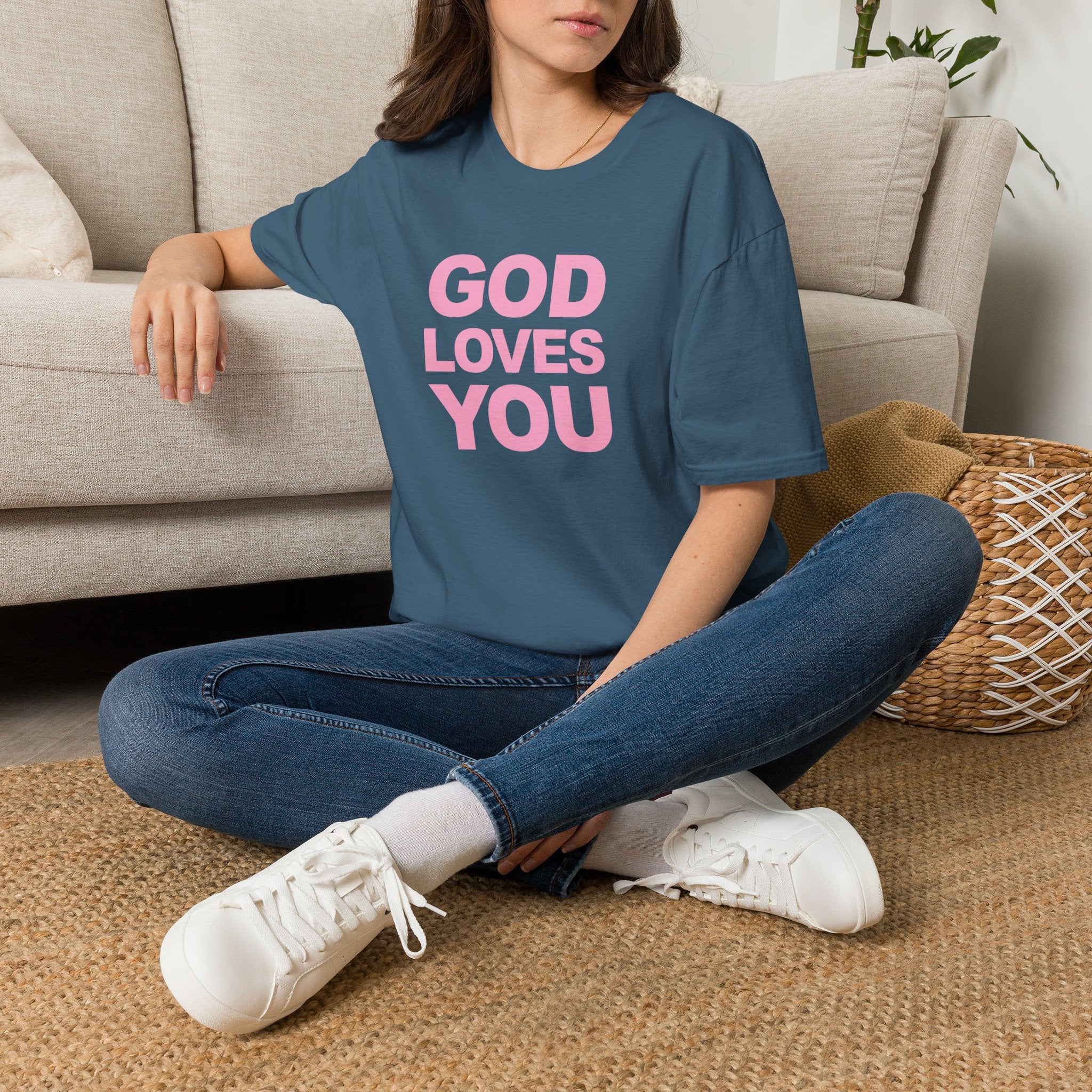 GOD LOVES YOU - T-Shirt (Unisex)